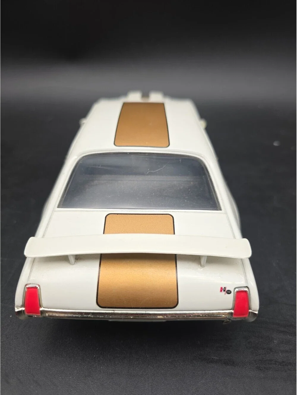 1/18 1969 Oldsmobile 442 Hurst Edition H/O 455 White By ERTL No Box